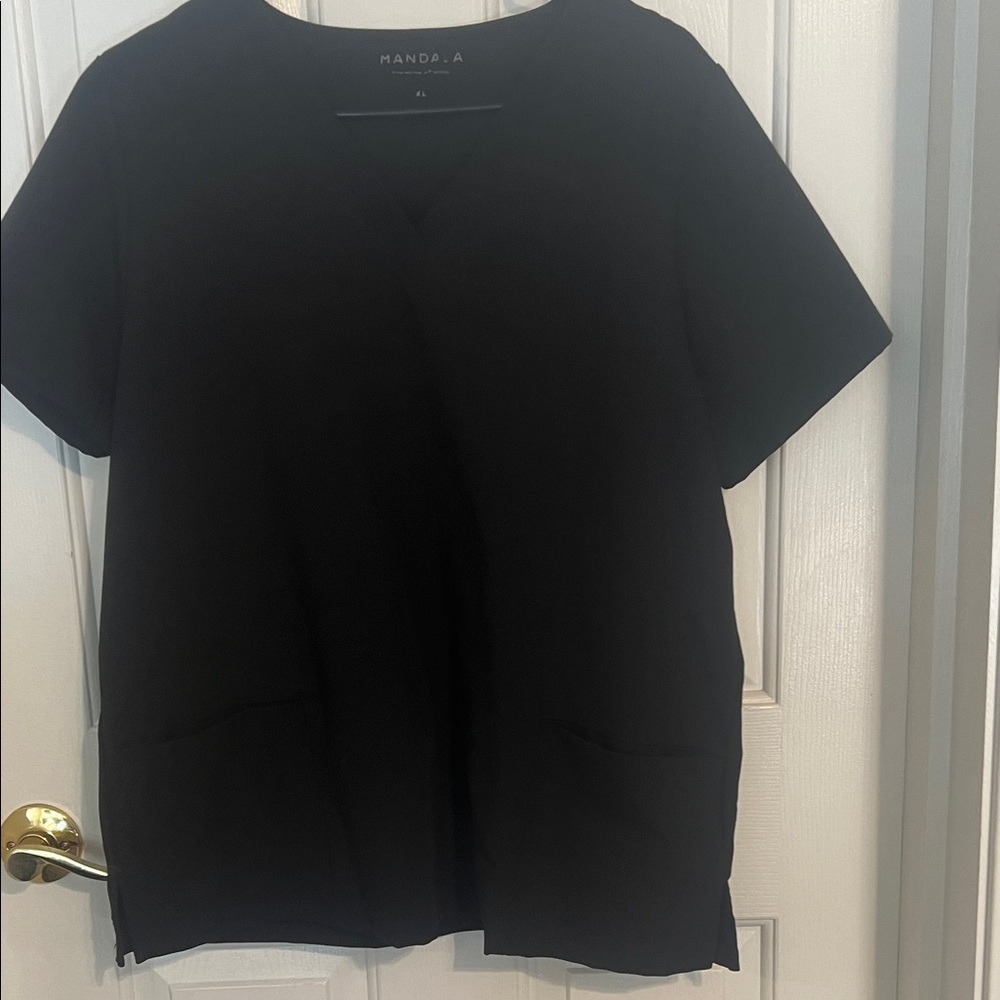 Mandala women’s Black Scrub Top, two front pockets.